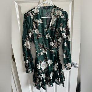 NWT- Lulu’s Wrap Dress
